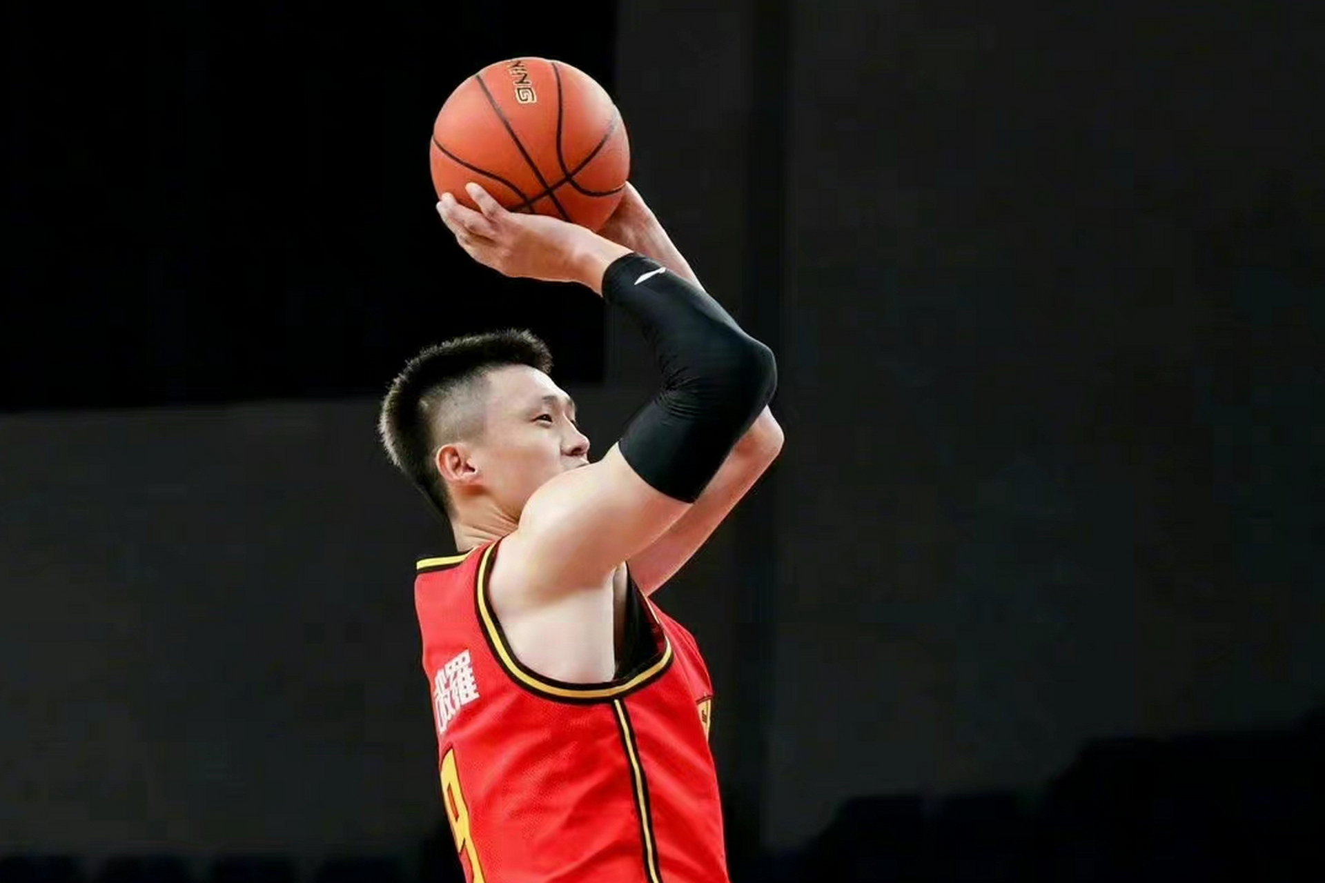 九游体育下载-包含赛前深圳男篮迎来里程碑——意大利杯节点到来，态度坚定，细节决定成败的词条